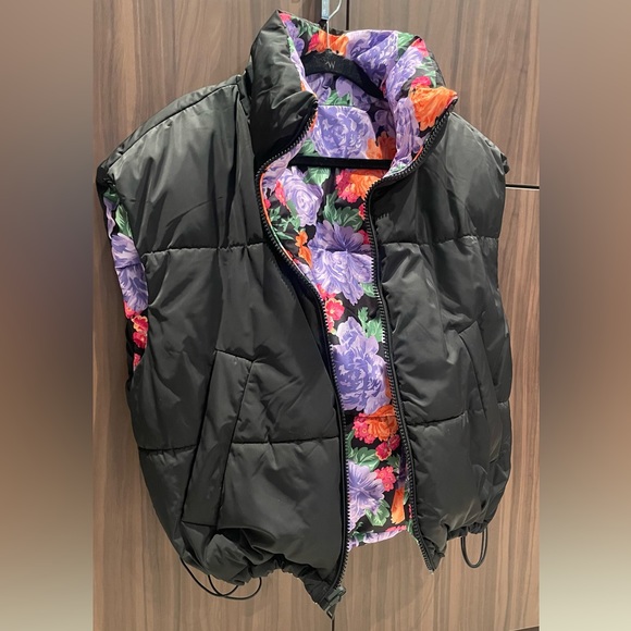Zara puffer vest (reversible) - Picture 2 of 3